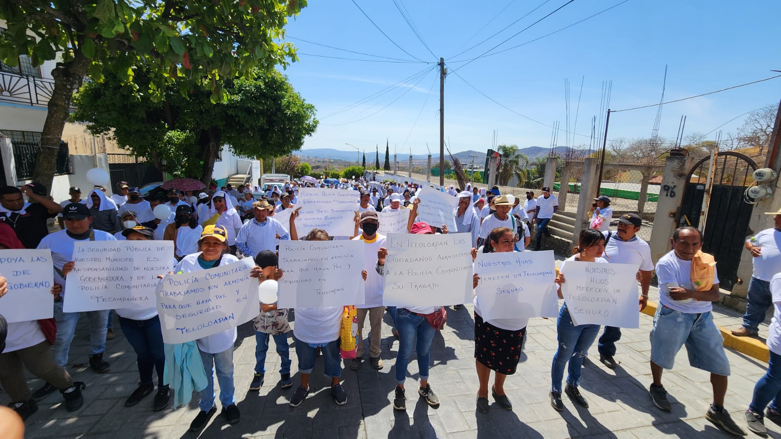 marchan por la paz en guerrero