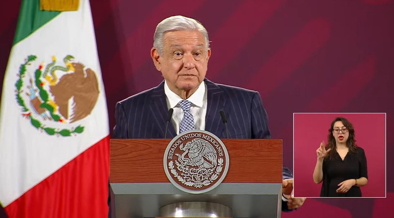 amlo loret de mola