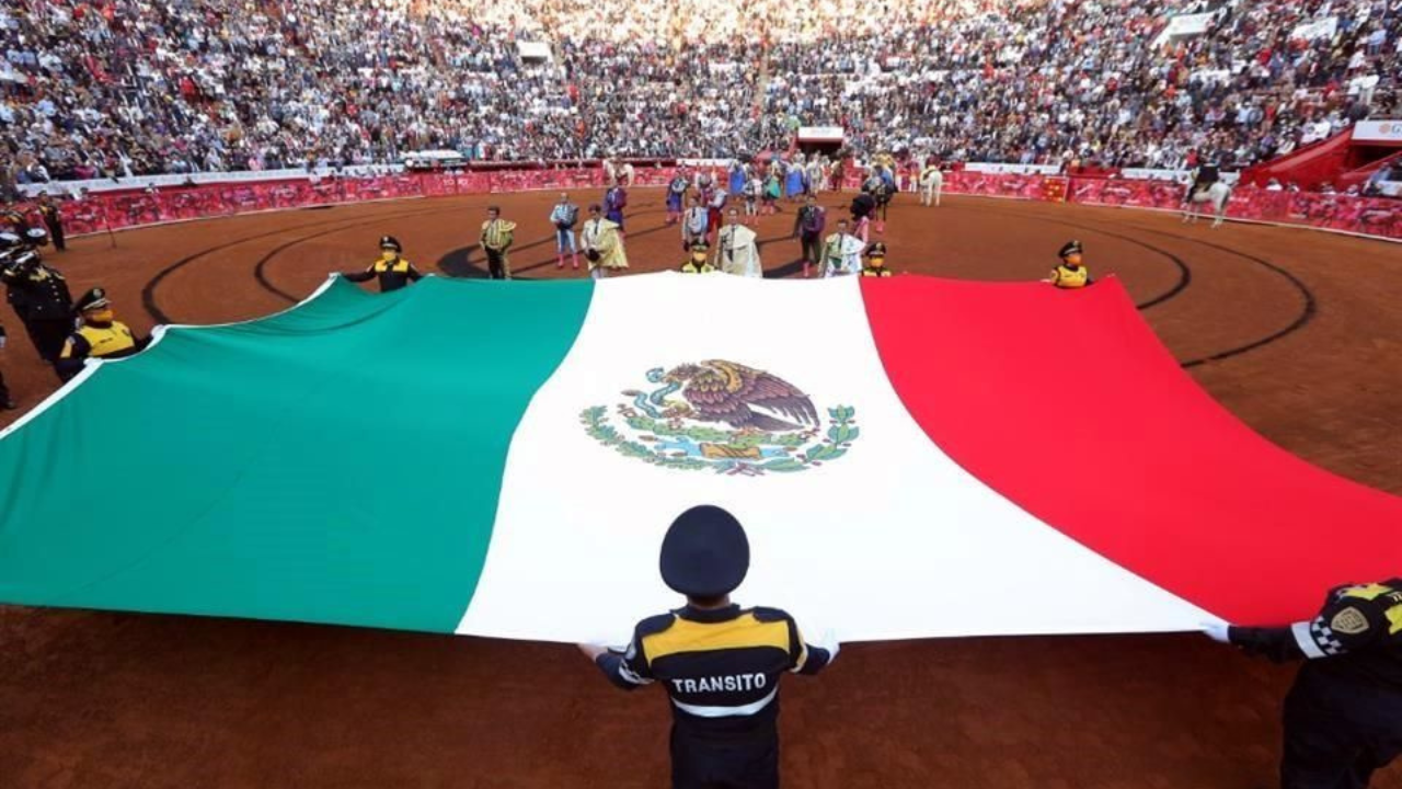 cartel de reapertura de la plaza mexico 