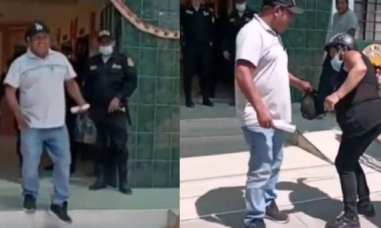 Sale de prisión y su madre lo recibe a cinturonazos