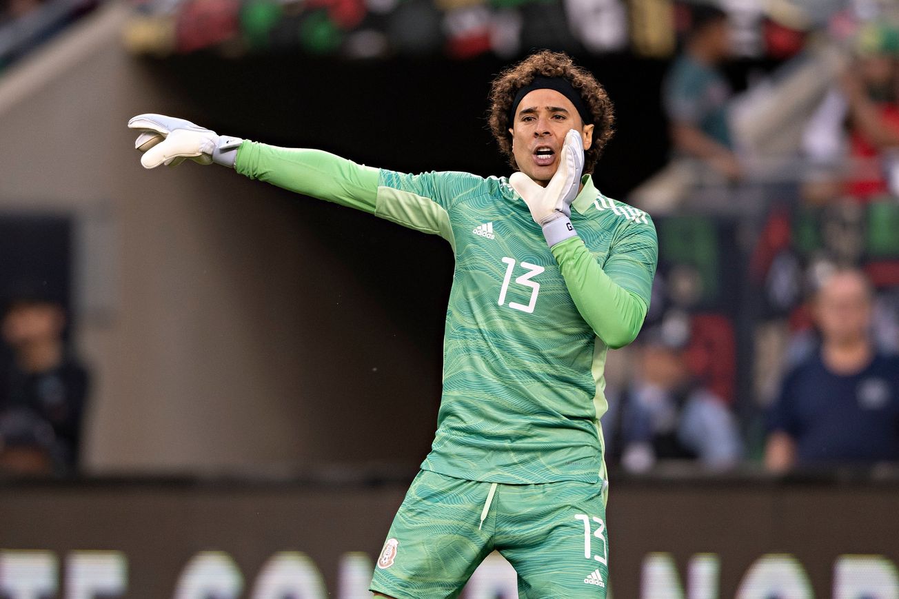 Se despide Memo Ochoa del América, se va a Europa