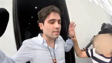 Juez dicta suspensión provisional de extradición de Ovidio Guzmán a Estados Unidos