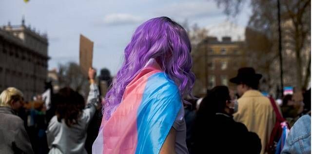 Tratamientos hormonales trans son restringidos en Suecia