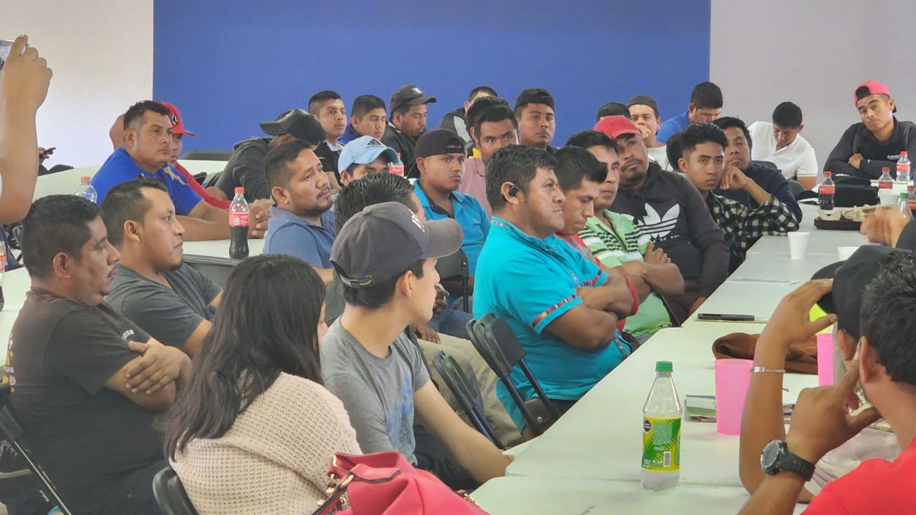 Comienza viaje a campos agrícolas de E.U.A.