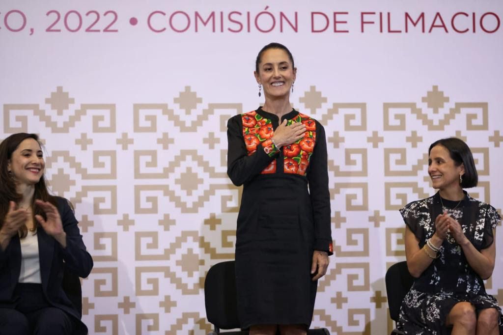 gobernadora mexico encabeza encuestas