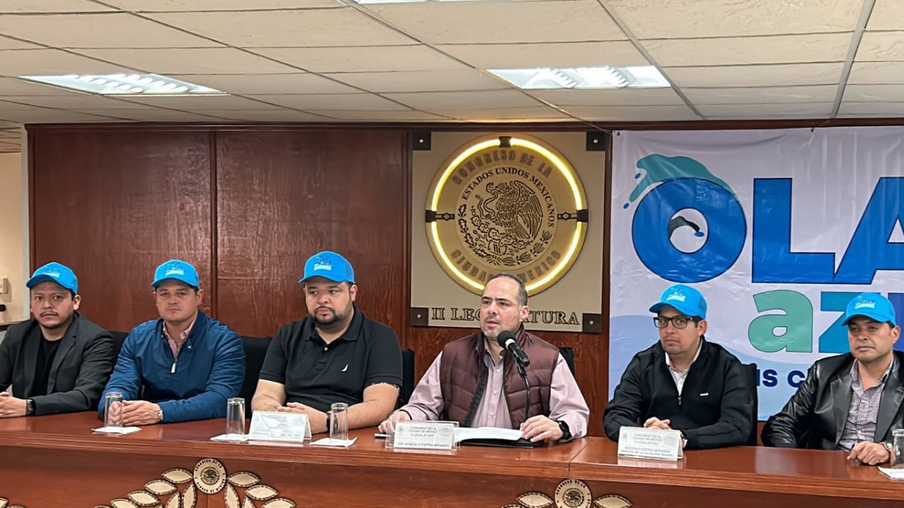 ola azul con claudia