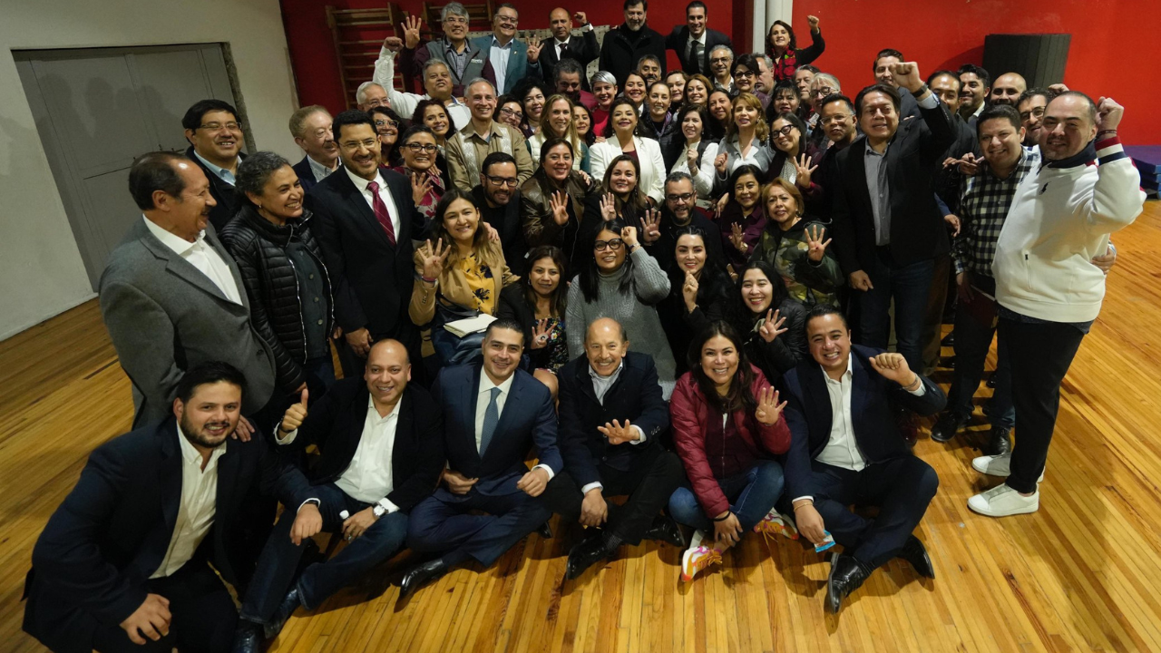 sheinbaum abraza a brugada