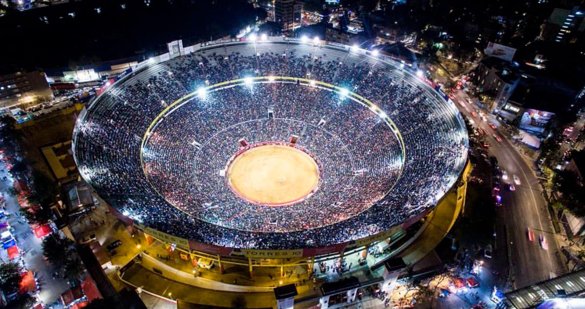 plaza mexico en la reapertura diciembre 2023