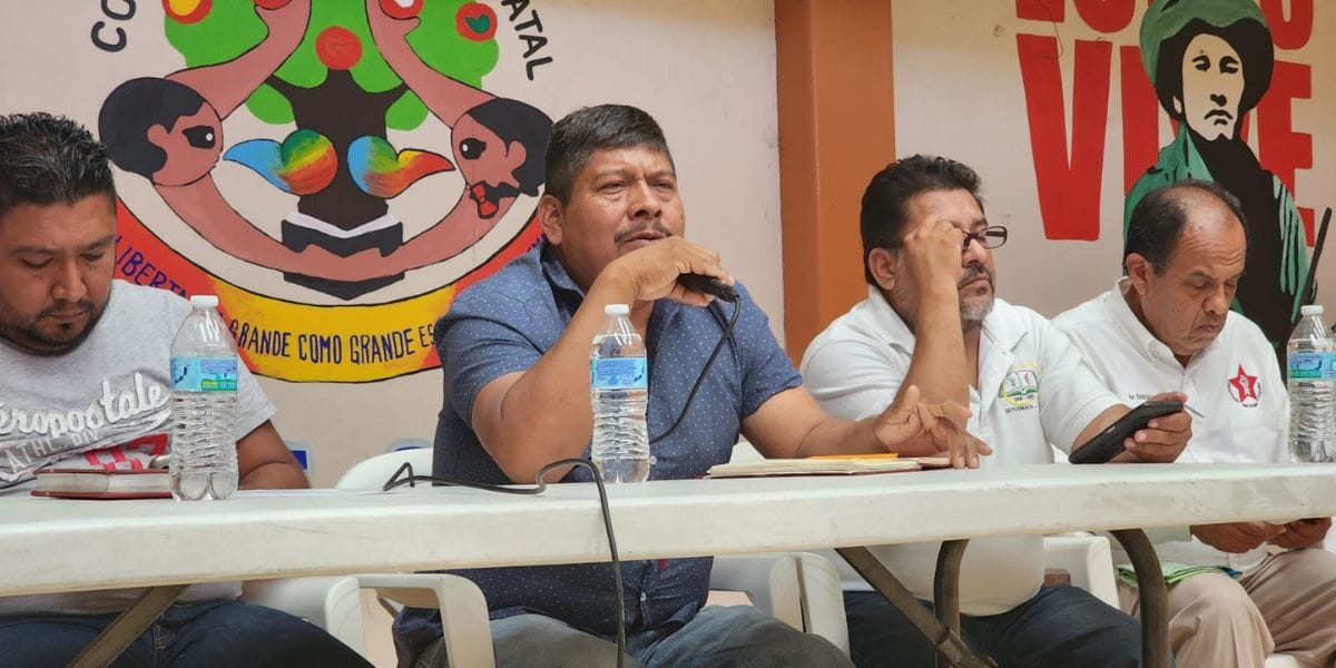 "El caso de Yanqui Kothan es una muestra más de que intentan desacreditar a la normal de Ayotzinapa": Melitón Ortega