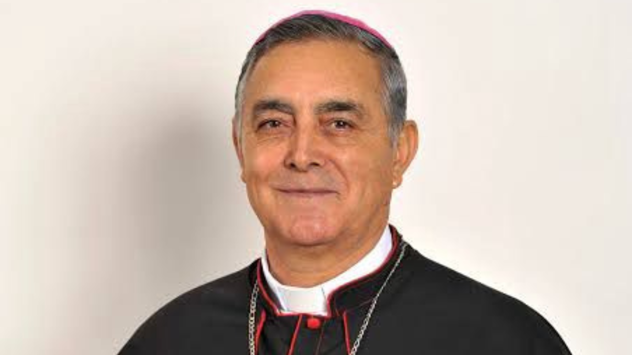 Localizan con vida al obispo Salvador Rangel