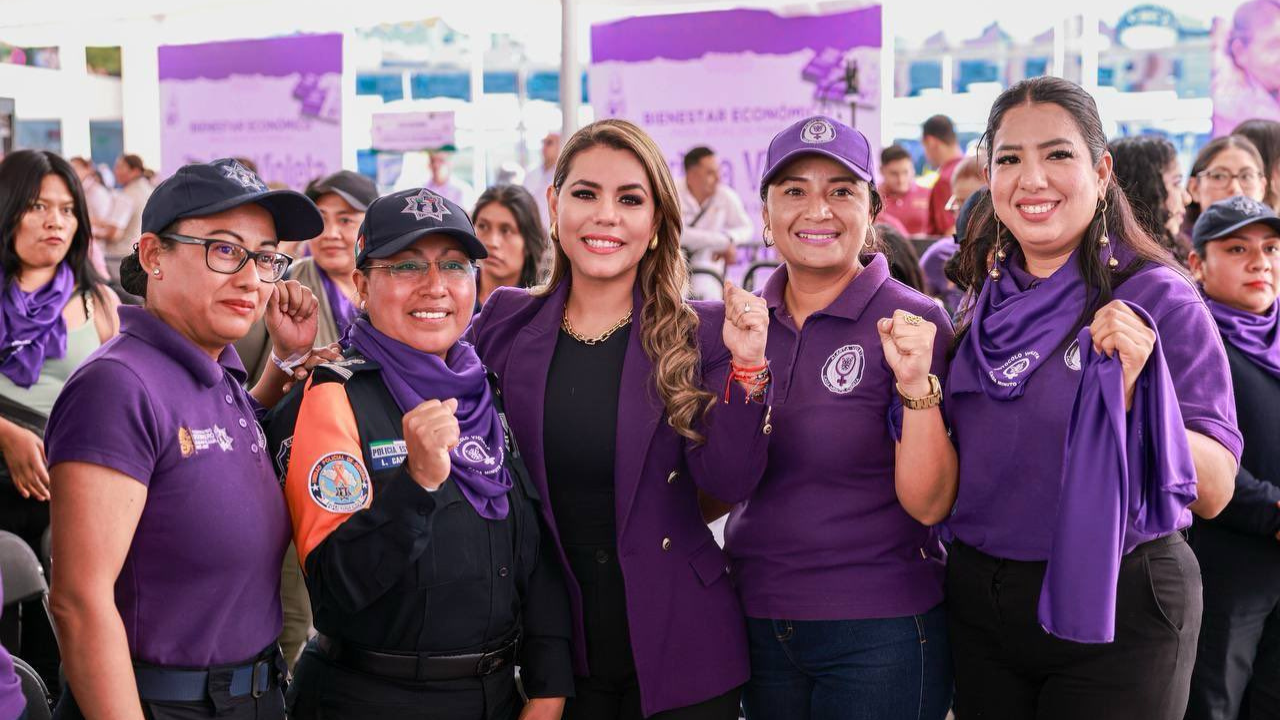 Evelyn Salgado arranca el programa Tarjeta Violeta