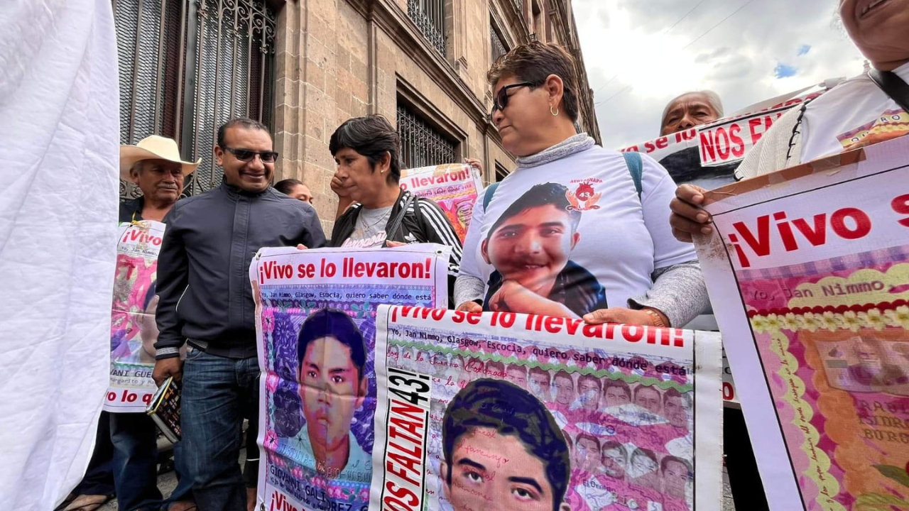 No hay división entre los padres y madres de los 43: Vidulfo Rosales