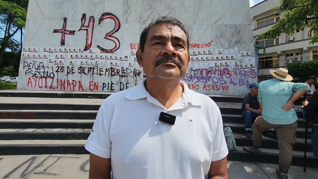 Nuevo colectivo de padres de los 43, ahora tiene cinco abogados