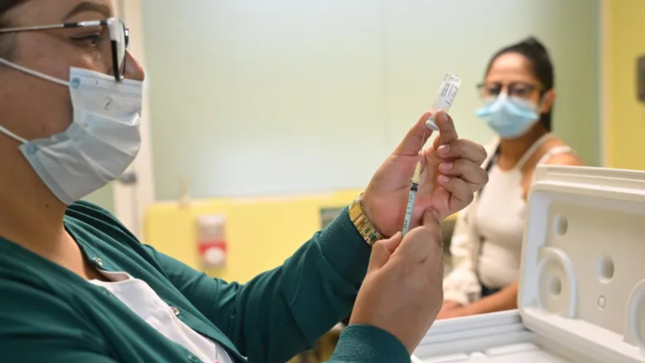 ¿Tienes entre 11 y 49 años? IMSS vacuna contra VPH: dónde y cuándo