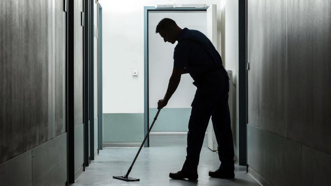 Proponen regular el trabajo de conserje en México