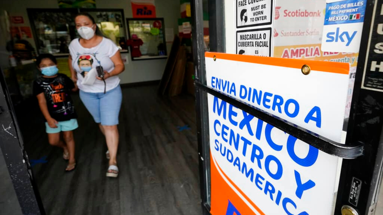 Se reembolsará 1% de las remesas a mexicanos afectados por impuestos de EU