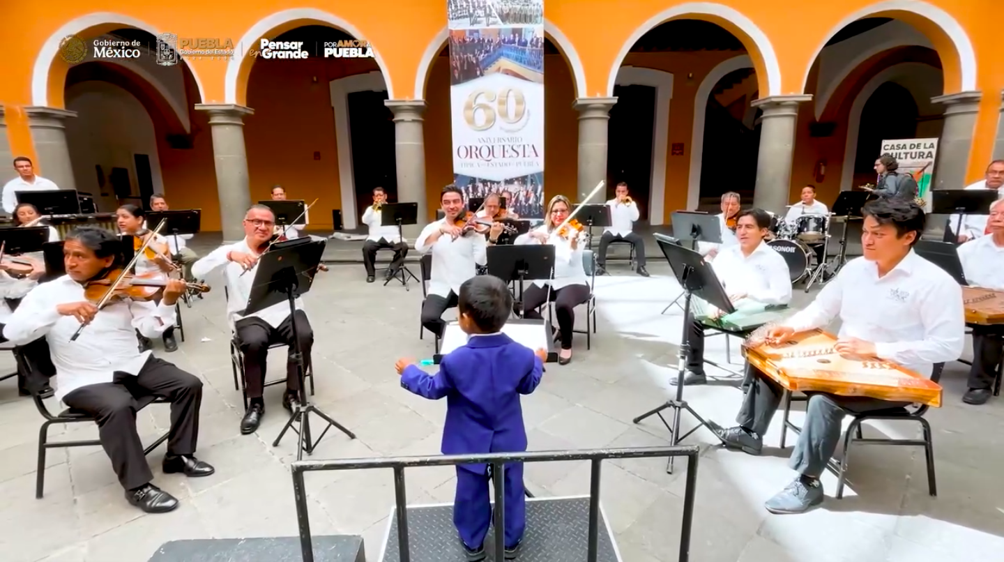Gabriel Castillo, el mexicano de 4 años que ya es director de orquesta